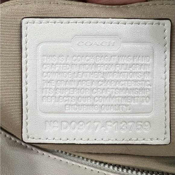 Coach White Leather Shoulder Bag - Picture 4 of 12